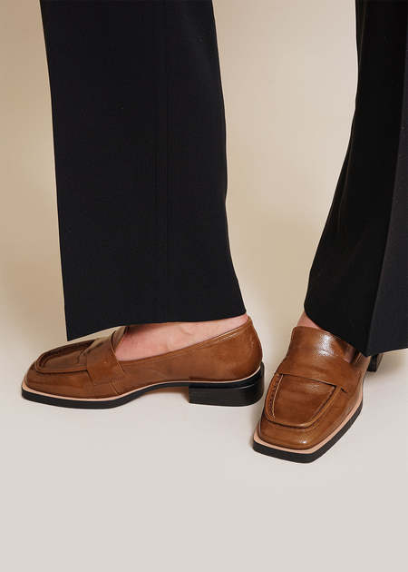 About Arianne Roble Mir Loafers - Brown